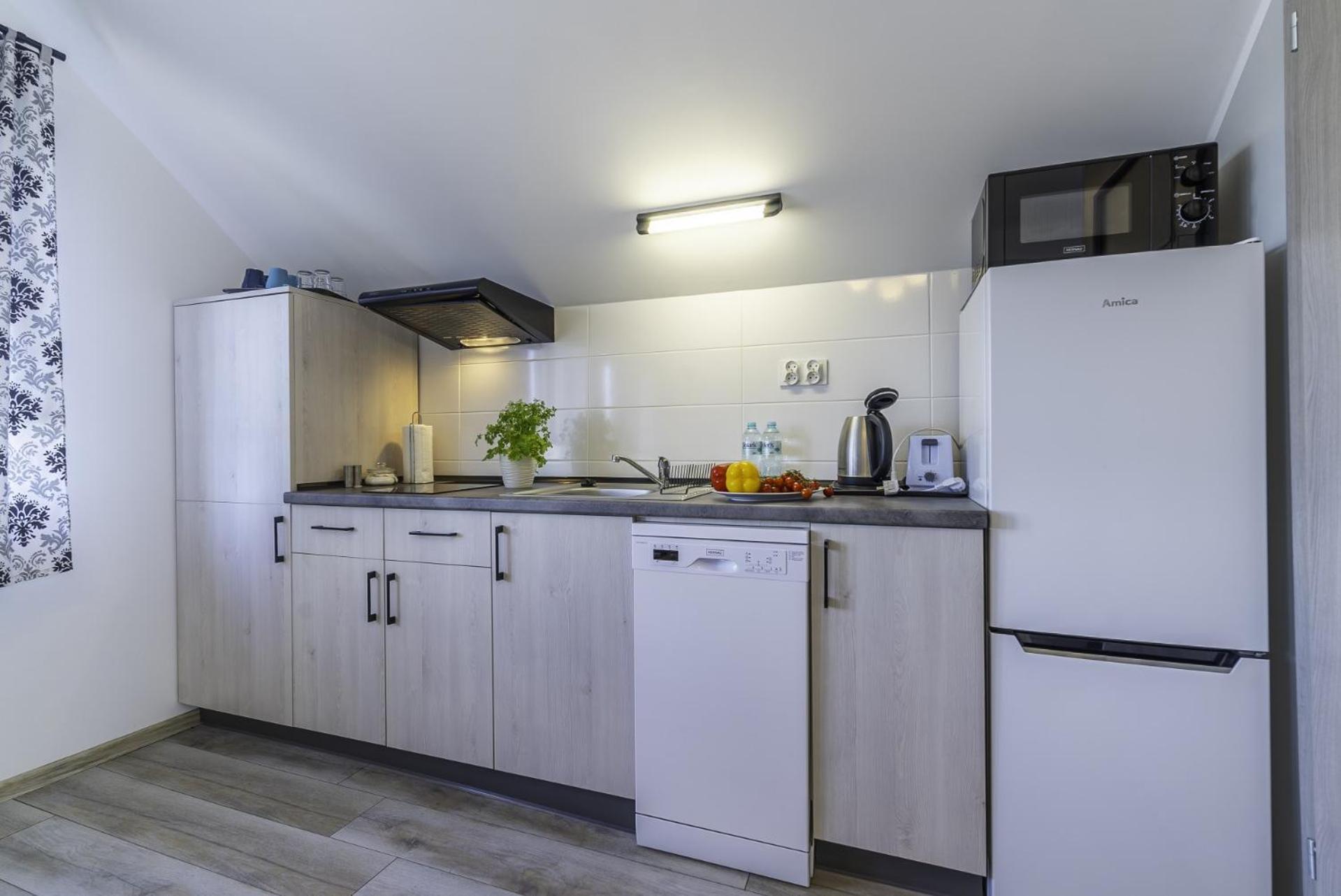 Frajda Domki - Apartamenty 6-Osobowe - Salon I Dwie Sypialnie Oraz Studia 4-Osobowe - Pokoj Z Aneksem Kuchennym Rewal Extérieur photo