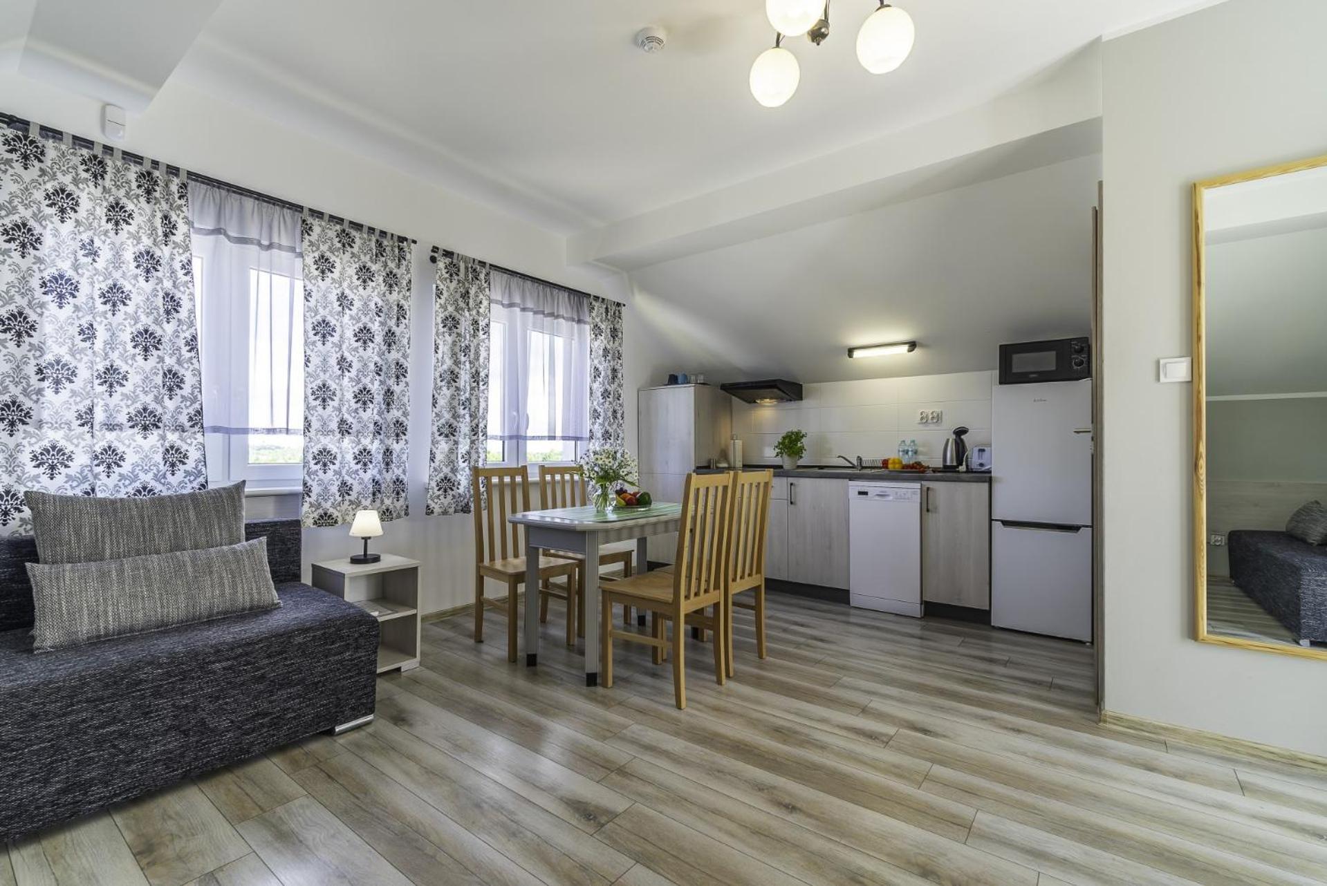 Frajda Domki - Apartamenty 6-Osobowe - Salon I Dwie Sypialnie Oraz Studia 4-Osobowe - Pokoj Z Aneksem Kuchennym Rewal Extérieur photo