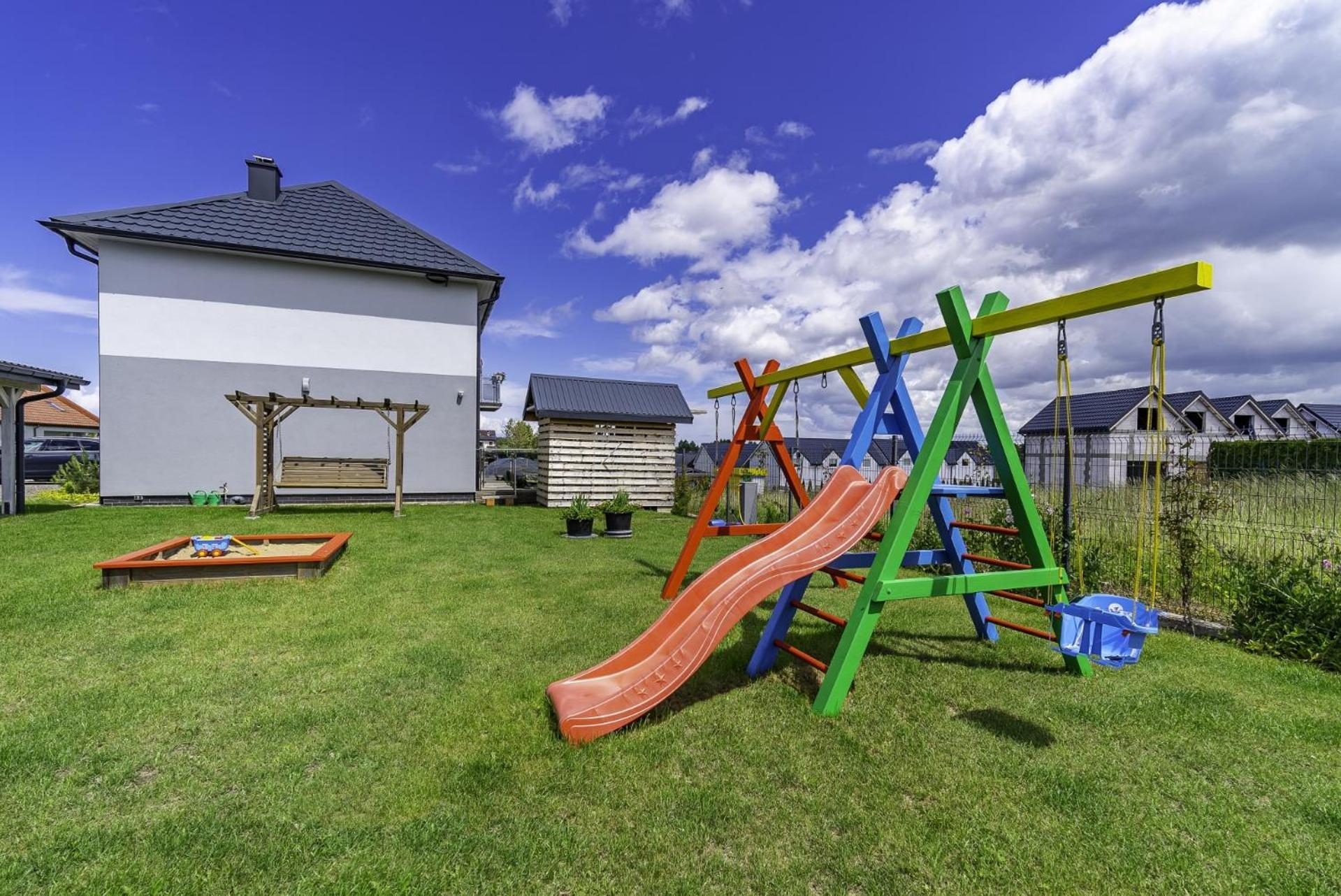 Frajda Domki - Apartamenty 6-Osobowe - Salon I Dwie Sypialnie Oraz Studia 4-Osobowe - Pokoj Z Aneksem Kuchennym Rewal Extérieur photo