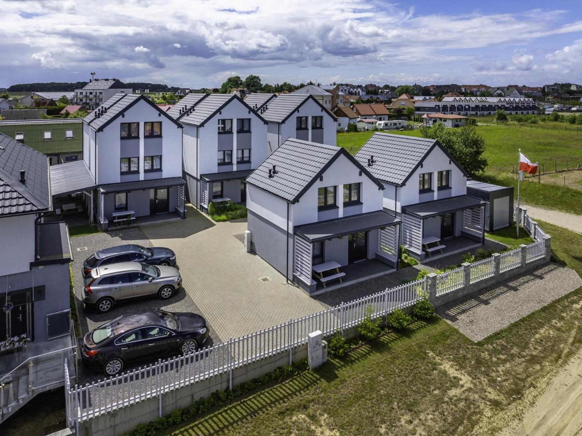 Frajda Domki - Apartamenty 6-Osobowe - Salon I Dwie Sypialnie Oraz Studia 4-Osobowe - Pokoj Z Aneksem Kuchennym Rewal Extérieur photo